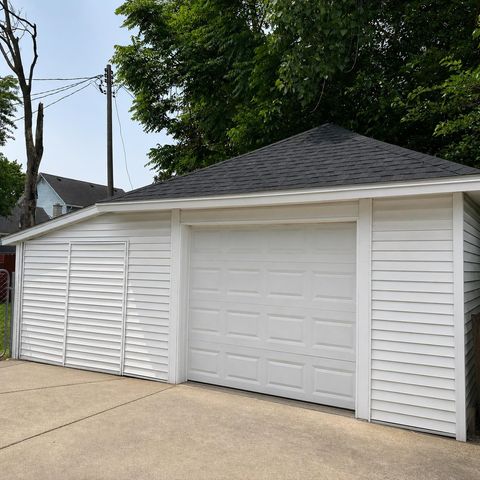 211 State Street, Bay City, MI 48706