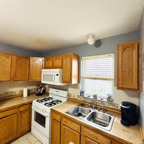 211 State Street, Bay City, MI 48706