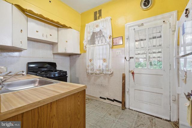 822 E WOODLAWN ST, Philadelphia, PA 19138