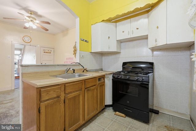 822 E WOODLAWN ST, Philadelphia, PA 19138