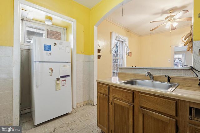822 E WOODLAWN ST, Philadelphia, PA 19138