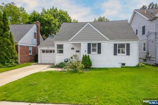 43 Peek Street, Rochelle Park, NJ 07662