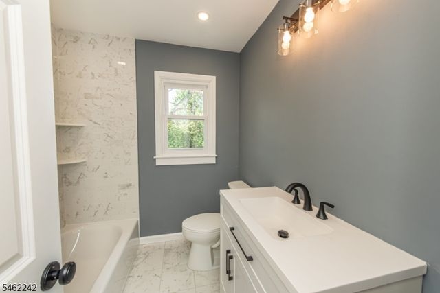 5 Underhill Ct, Nutley Twp., NJ 07110