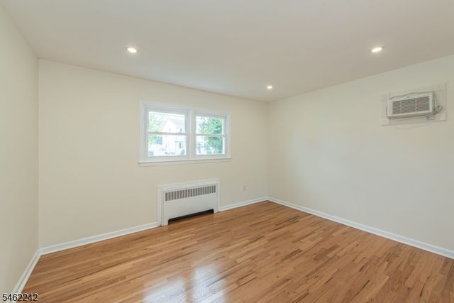 5 Underhill Ct, Nutley Twp., NJ 07110