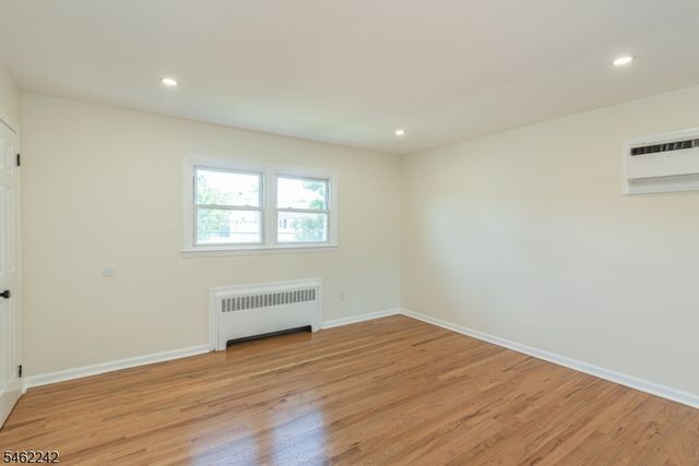 5 Underhill Ct, Nutley Twp., NJ 07110