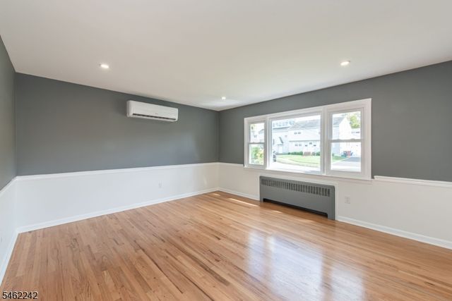 5 Underhill Ct, Nutley Twp., NJ 07110