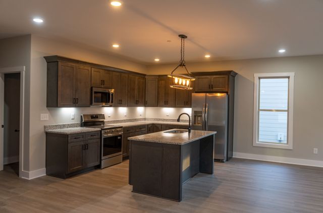 241 Franklin St, Pleasant View, TN 37146