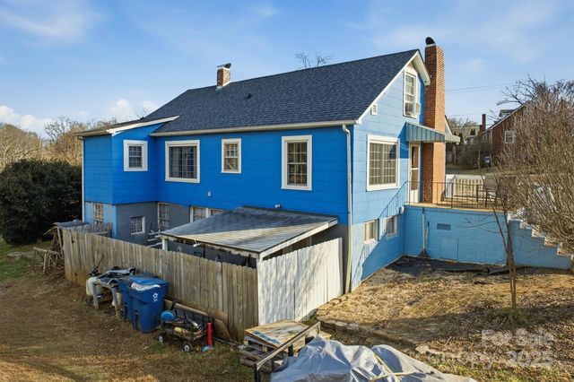 2 Sterling Avenue, Granite Falls, NC 28630