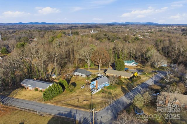 2 Sterling Avenue, Granite Falls, NC 28630