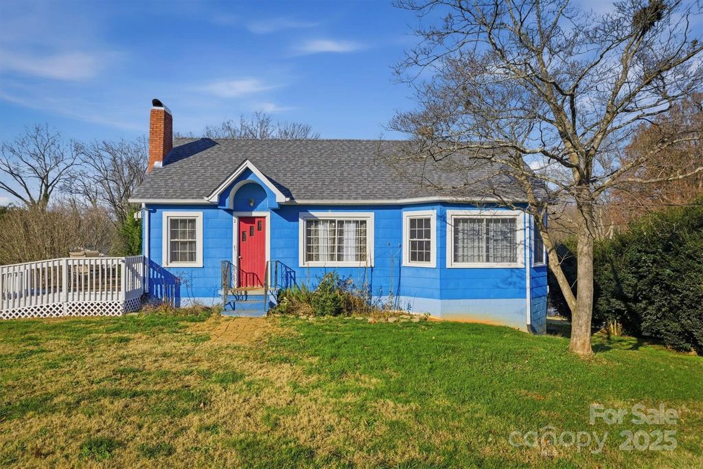 2 Sterling Avenue, Granite Falls, NC 28630