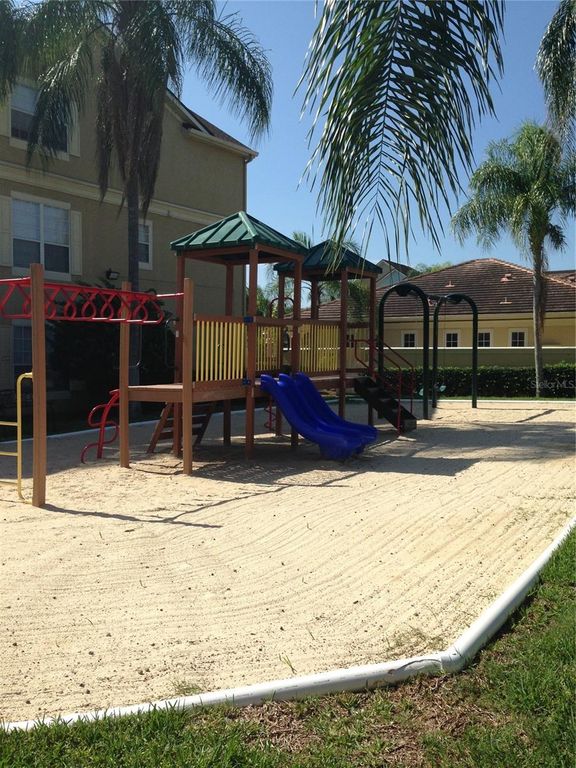 Image 13 of property listing at 3355 S KIRKMAN ROAD 1324, Orlando, FL 32811