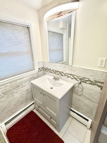 21 Simmons Ave, Brockton, MA 02301