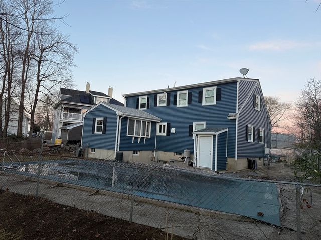 21 Simmons Ave, Brockton, MA 02301
