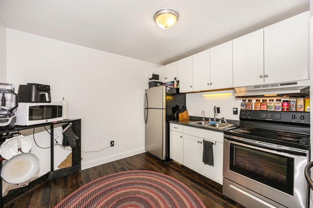 722 W Kilgore Road 301, Kalamazoo, MI 49008