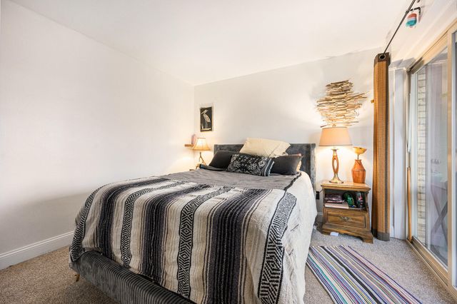 722 W Kilgore Road 301, Kalamazoo, MI 49008