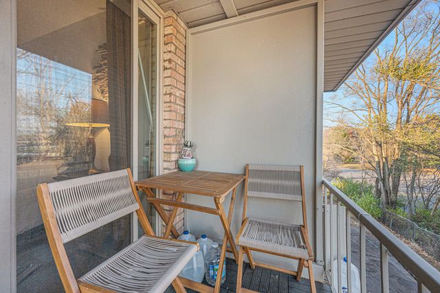 722 W Kilgore Road 301, Kalamazoo, MI 49008