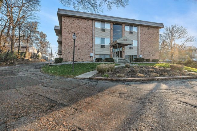 722 W Kilgore Road 301, Kalamazoo, MI 49008