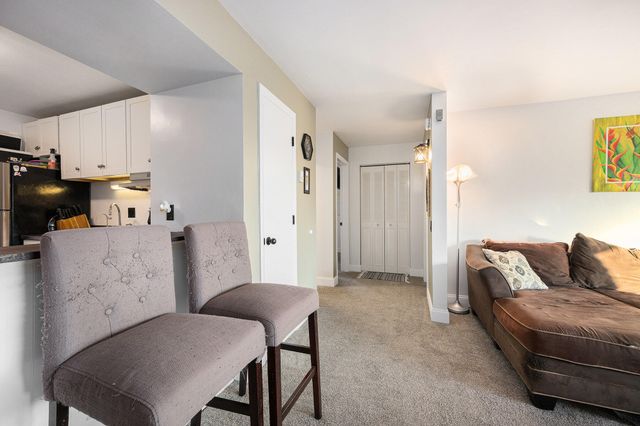 722 W Kilgore Road 301, Kalamazoo, MI 49008