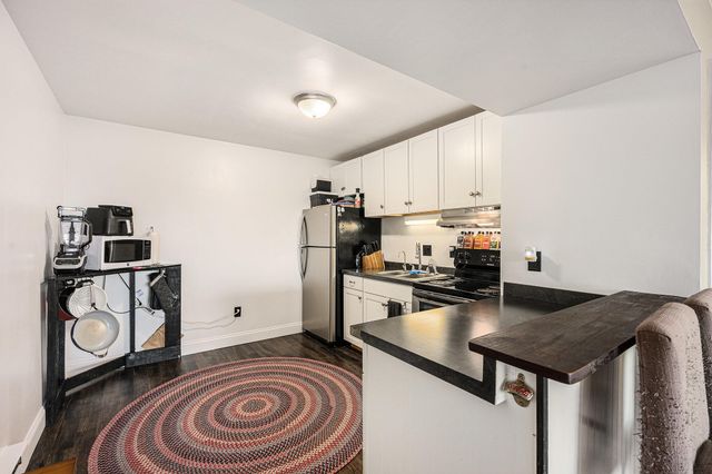 722 W Kilgore Road 301, Kalamazoo, MI 49008