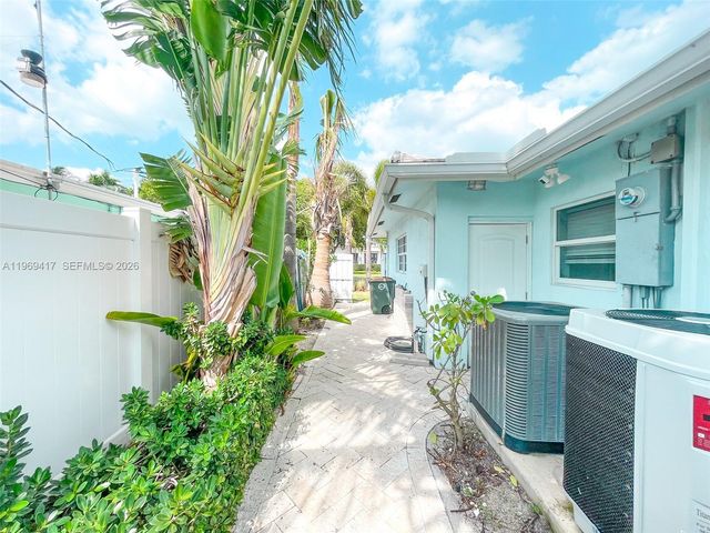 2932 NE 36th St, Lighthouse Point, FL 33064