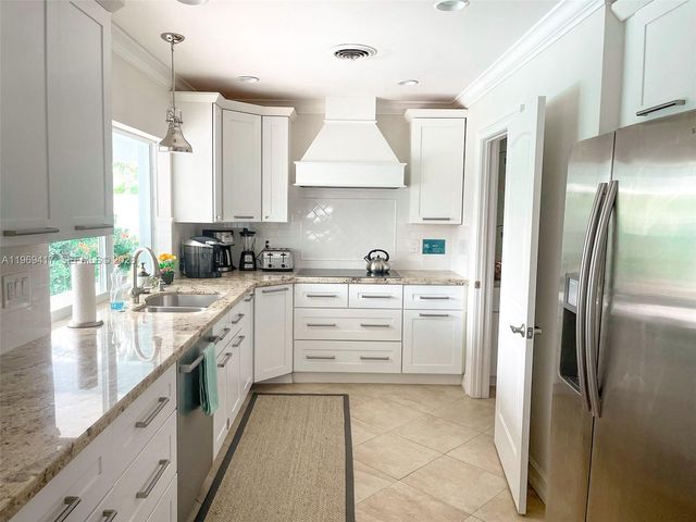 2932 NE 36th St, Lighthouse Point, FL 33064