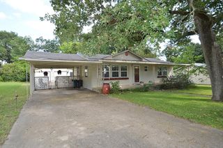 220 Littlefield Drive, East Tawakoni, TX 75472