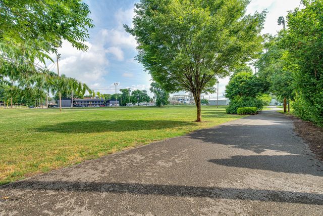 316 Van Buren St, Nashville, TN 37208