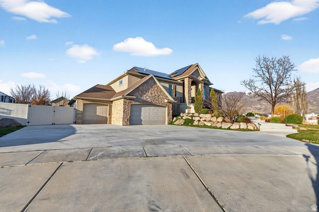 1882 W OLD FORT CIR, Farmington, UT 84025