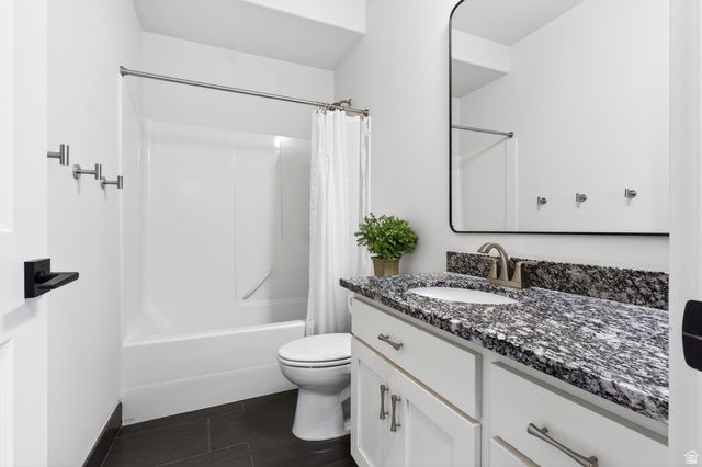 1882 W OLD FORT CIR, Farmington, UT 84025