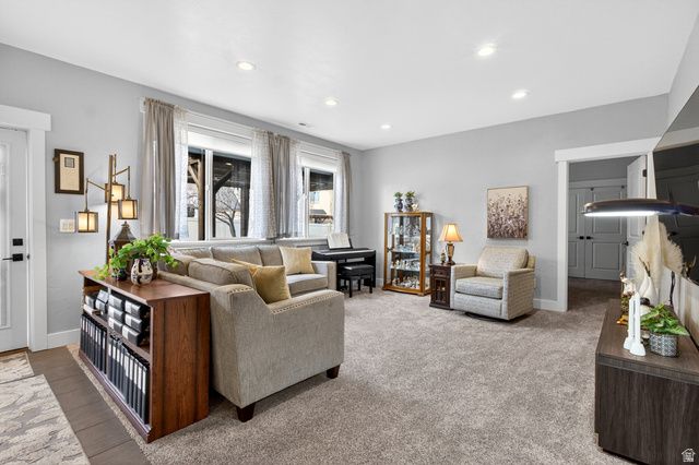 1882 W OLD FORT CIR, Farmington, UT 84025