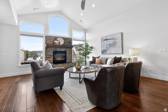 1882 W OLD FORT CIR, Farmington, UT 84025