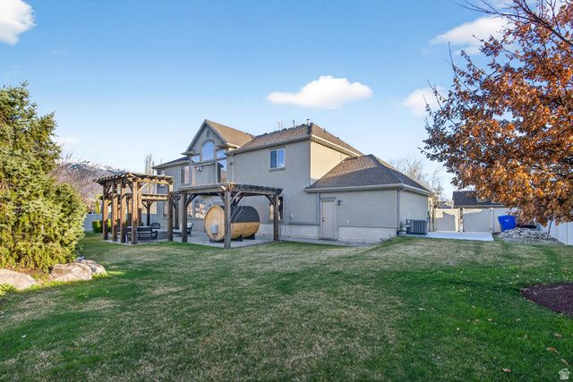 1882 W OLD FORT CIR, Farmington, UT 84025