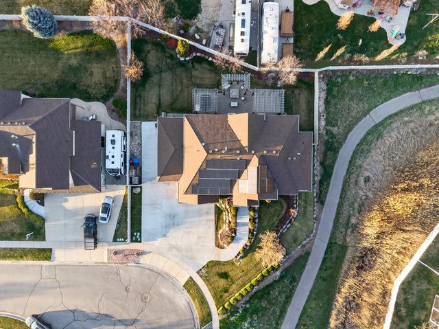 1882 W OLD FORT CIR, Farmington, UT 84025