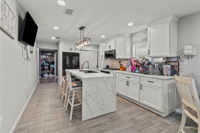 9739 Cargill Street, Houston, TX 77029