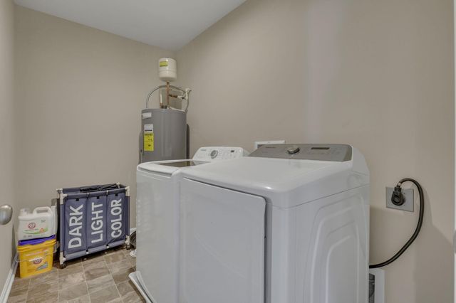 7490 Sugarbark Court, Canal Winchester, OH 43110