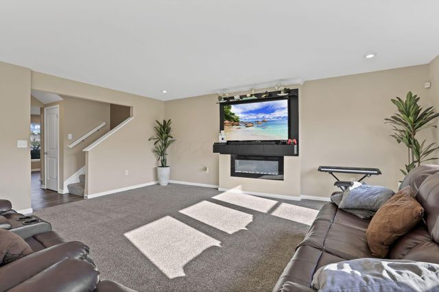 7490 Sugarbark Court, Canal Winchester, OH 43110