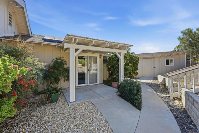 929 Pepper Tree Lane, Fallbrook, CA 92028