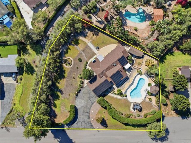 929 Pepper Tree Lane, Fallbrook, CA 92028