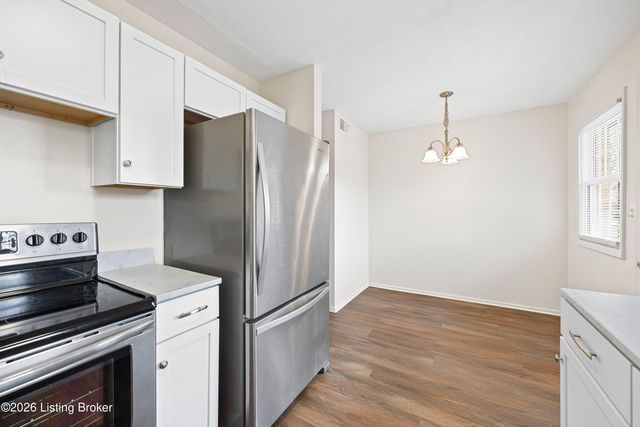 5206 Rookwood Ave, Louisville, KY 40218