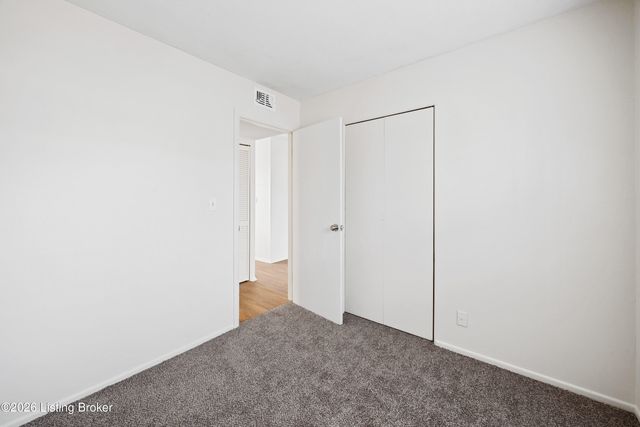 5206 Rookwood Ave, Louisville, KY 40218