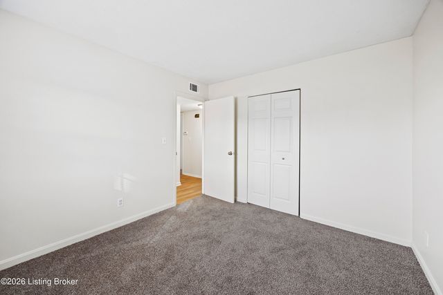 5206 Rookwood Ave, Louisville, KY 40218