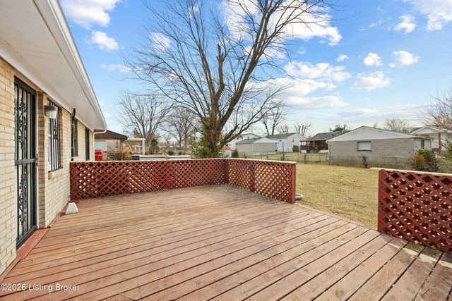 5206 Rookwood Ave, Louisville, KY 40218