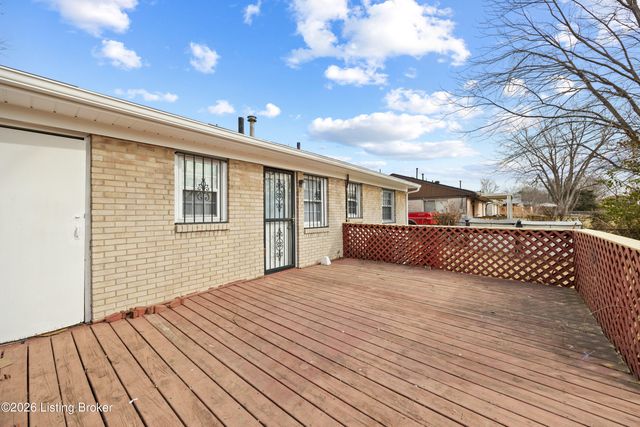 5206 Rookwood Ave, Louisville, KY 40218