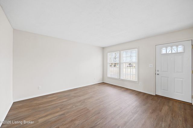 5206 Rookwood Ave, Louisville, KY 40218