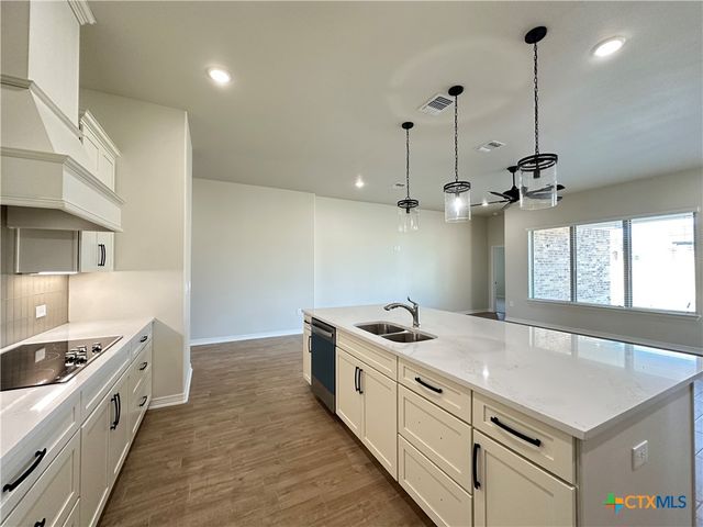 130 Lasso Loop, Lorena, TX 76655
