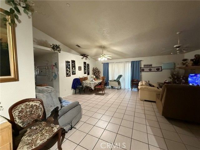 21160 US Highway 18, Apple Valley, CA 92307