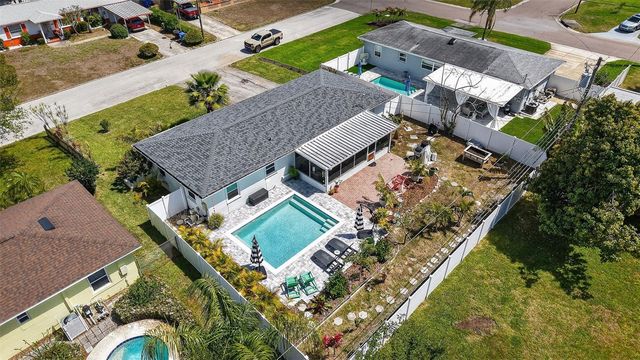 5214 25TH AVENUE N, St Petersburg, FL 33710