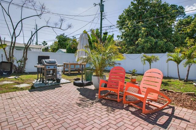 5214 25TH AVENUE N, St Petersburg, FL 33710