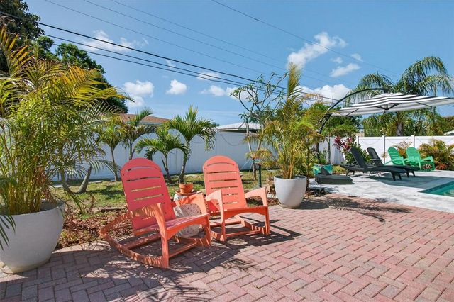 5214 25TH AVENUE N, St Petersburg, FL 33710