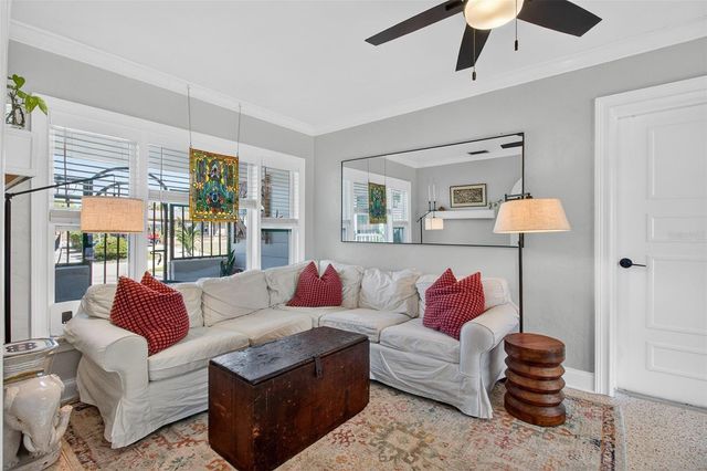 5214 25TH AVENUE N, St Petersburg, FL 33710